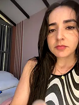 Snapshot of Victoria-And1 chatting on 09-16-25, 01:06 Victoria-And1 online show from 09-16-25, 01:06