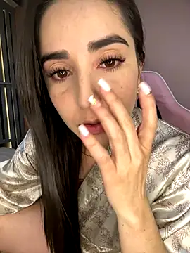 Snapshot of Victoria-And1 chatting on 09-19-25, 01:18 Victoria-And1 online show from 09-19-25, 01:18