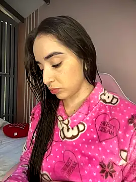 Snapshot of Victoria-And1 chatting on 09-30-25, 11:43 Victoria-And1 online show from 09-30-25, 11:43