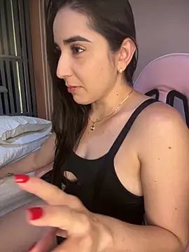 Snapshot of Victoria-And1 chatting on 10-15-25, 01:17 Victoria-And1 online show from 10-15-25, 01:17