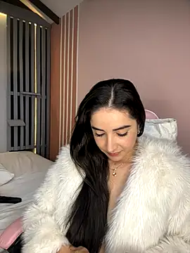 Snapshot of Victoria-And1 chatting on 10-17-25, 01:09 Victoria-And1 online show from 10-17-25, 01:09