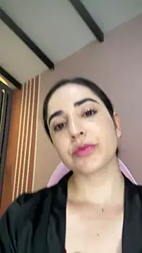 Snapshot of Victoria-And1 chatting on 11-26-25, 01:39 Victoria-And1 online show from 11-26-25, 01:39