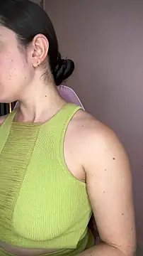 Snapshot of Victoria-And1 chatting on 11-27-25, 01:29 Victoria-And1 online show from 11-27-25, 01:29