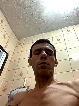 Snapshot of EdsonCota chatting on 09-14-25, 12:32 EdsonCota online show from 09-14-25, 12:32