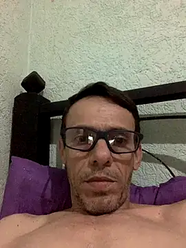 Snapshot of EdsonCota chatting on 09-27-25, 01:10 EdsonCota online show from 09-27-25, 01:10