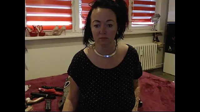 Alexie33 online show from 04-10-26, 06:18