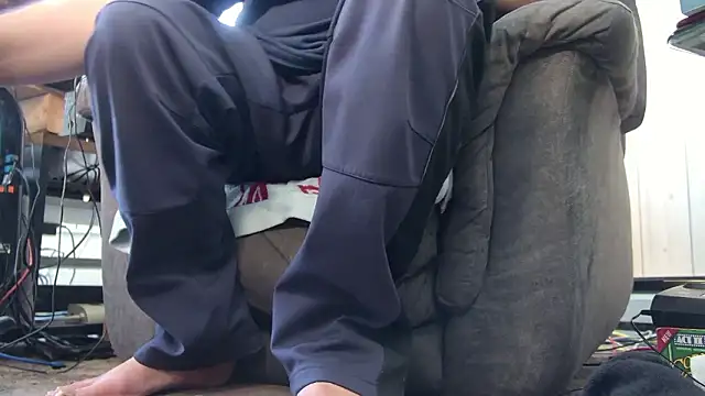 ButtCrackShowing-OOPS online show from 03-17-26, 08:01