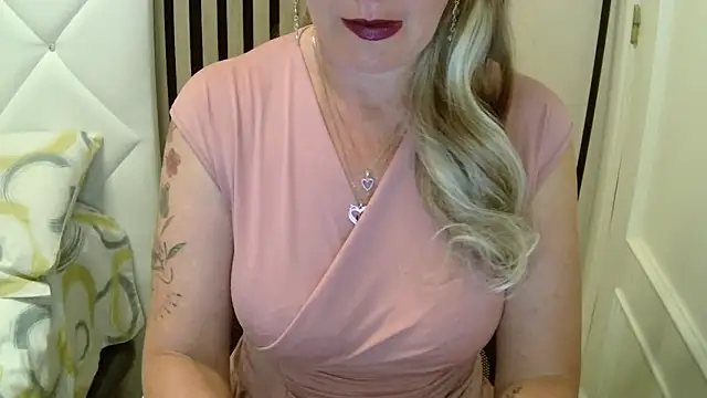 xxNoeliaxx online show from 03-03-26, 08:20