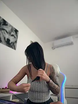 Simply the best online show from 04-25-26, 07:11