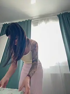 Simply the best online show from 04-27-26, 12:25