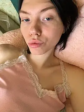 Lisaaa Alisa online show from 10-24-25, 04:42