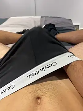 h0rnyguy001 online show from 09-29-25, 06:07