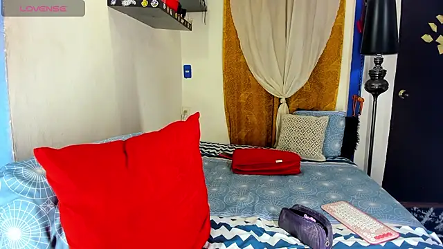 SARAMISHA online show from 11-15-25, 03:19