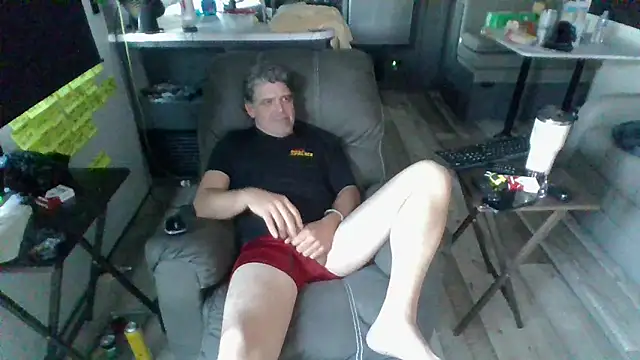 Snapshot of lateniter chatting on 10-31-25, 10:22 lateniter online show from 10-31-25, 10:22