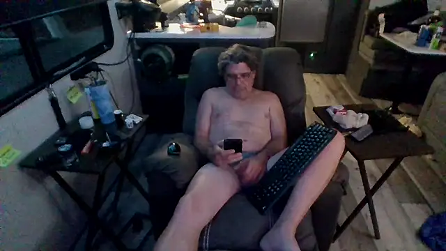 lateniter online show from 04-25-26, 12:57