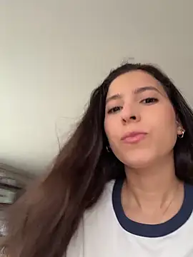 LittleDoll    online show from 06-08-26, 02:50