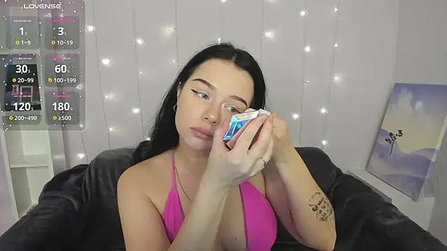 Lori  Hell online show from 11-28-25, 02:47