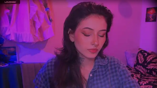 LiliJones  online show from 03-28-26, 07:46