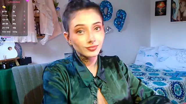 LiliJones  online show from 05-06-26, 10:26