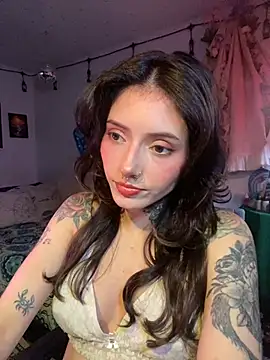 LiliJones  online show from 05-19-26, 09:54