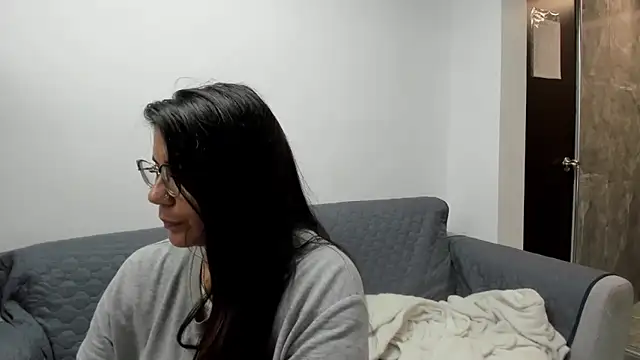 Luna Dumont online show from 11-08-25, 05:07