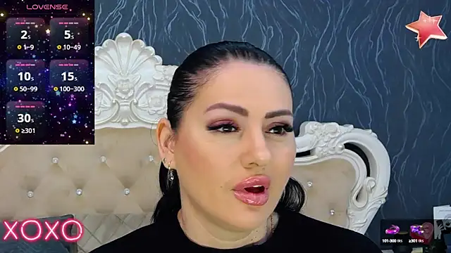 Snapshot of Lauren_Saint chatting on 01-19-25, 01:33 Lauren Saint online show from 01-19-25, 01:33