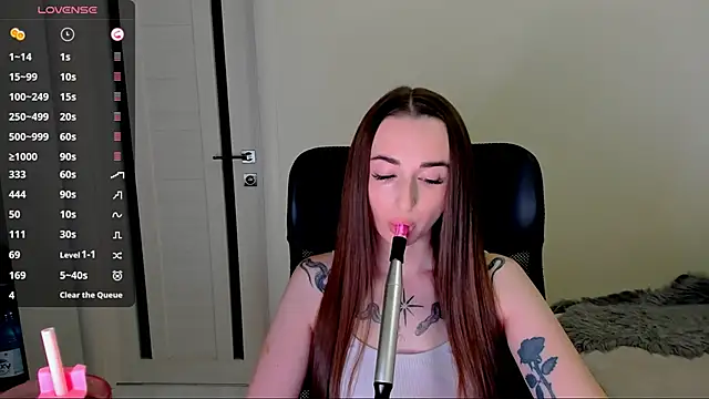 Kimmberr online show from 11-29-25, 05:54