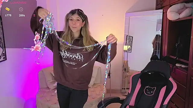 NATAASHA    online show from 04-17-26, 03:42