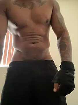Snapshot of MidnightFlexxx chatting on 07-15-26, 04:01 MidnightFlexxx online show from 07-15-26, 04:01