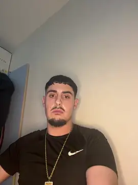 Snapshot of Vale_187 chatting on 01-17-26, 10:53 Vale 187 online show from 01-17-26, 10:53