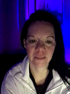 SidneyRaee online show from 11-10-25, 11:42