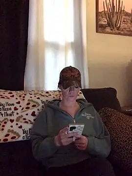 SidneyRaee online show from 02-19-26, 07:21