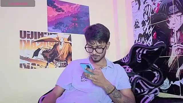 Snapshot of just_fucks chatting on 03-31-26, 07:47 just fucks online show from 03-31-26, 07:47