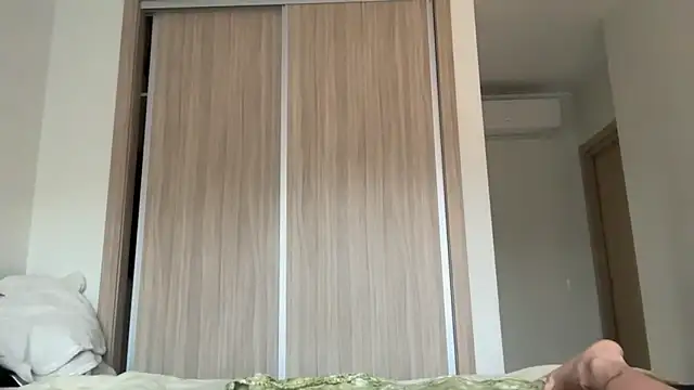 Snapshot of naughtyhollyxxxx chatting on 03-20-25, 04:20 naughtyhollyxxxx online show from 03-20-25, 04:20