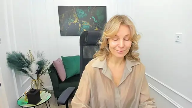 Sinty Devis online show from 04-22-26, 04:37