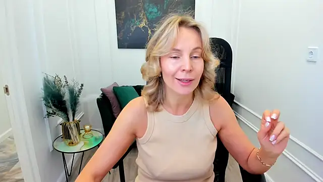 Sinty Devis online show from 05-28-26, 04:43