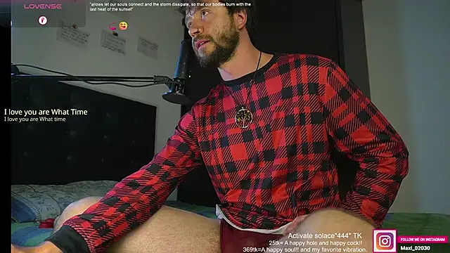 Snapshot of just_maxii chatting on 03-19-25, 02:05 just maxii online show from 03-19-25, 02:05