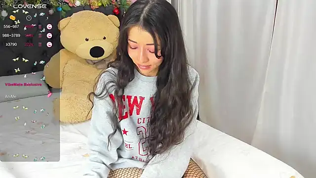 SophiaLiu online show from 12-14-24, 10:28