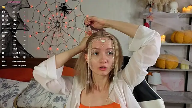 IdaValenti online show from 10-31-25, 11:06