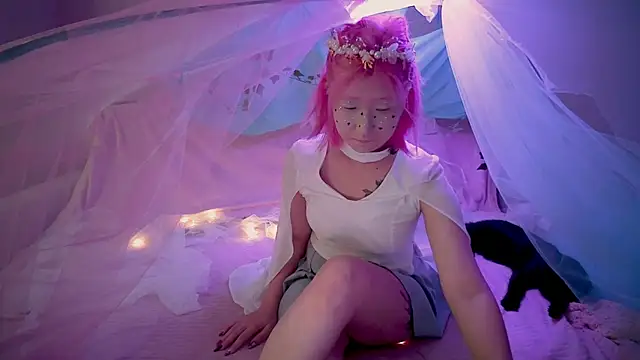 Akemilun online show from 10-31-25, 01:45