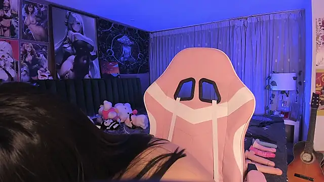 LanaKyutt online show from 01-29-25, 01:48