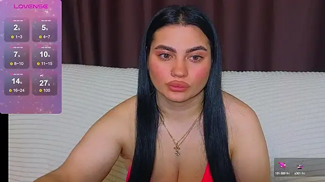 Snapshot of Nikki_Kardashian chatting on 02-12-25, 02:03 Nikki Kardashian online show from 02-12-25, 02:03