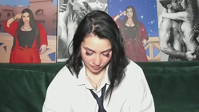 Snapshot of Nikki_Kardashian chatting on 09-08-25, 08:30 Nikki Kardashian online show from 09-08-25, 08:30