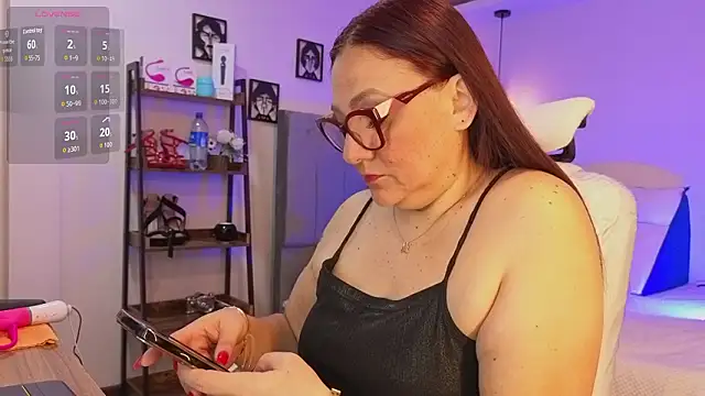 lady nylon  online show from 02-02-26, 11:53