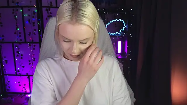 ImBonBon online show from 05-04-26, 01:23