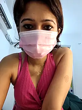 Snapshot of Angel_rani2 chatting on 10-31-25, 03:02 Angel rani2 online show from 10-31-25, 03:02