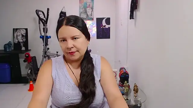 claryssa  online show from 06-03-26, 08:25