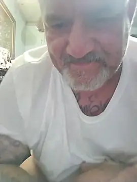 bigdoog8 online show from 06-04-26, 10:49