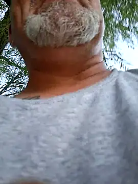 Snapshot of bigdoog8 chatting on 07-24-26, 01:36 bigdoog8 online show from 07-24-26, 01:36