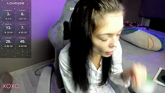 Mariella Adamss online show from 11-29-25, 01:58